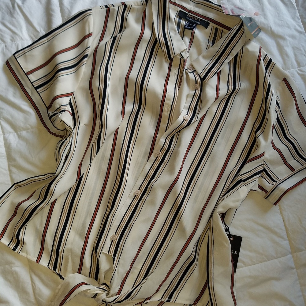 NWT!Forever21 Tie front top